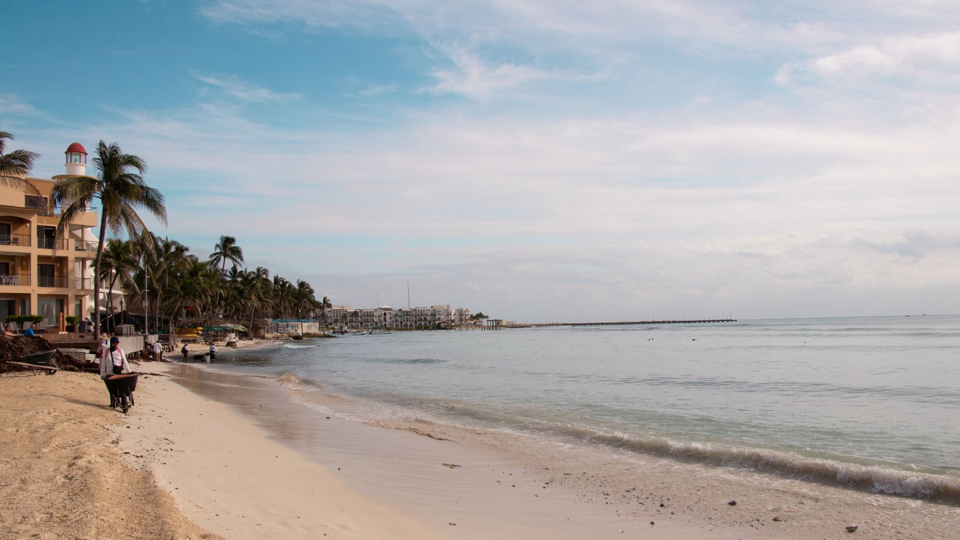 Descubre la magia de Costalegre: Explora bahías y practica ecoturismo de ensueño