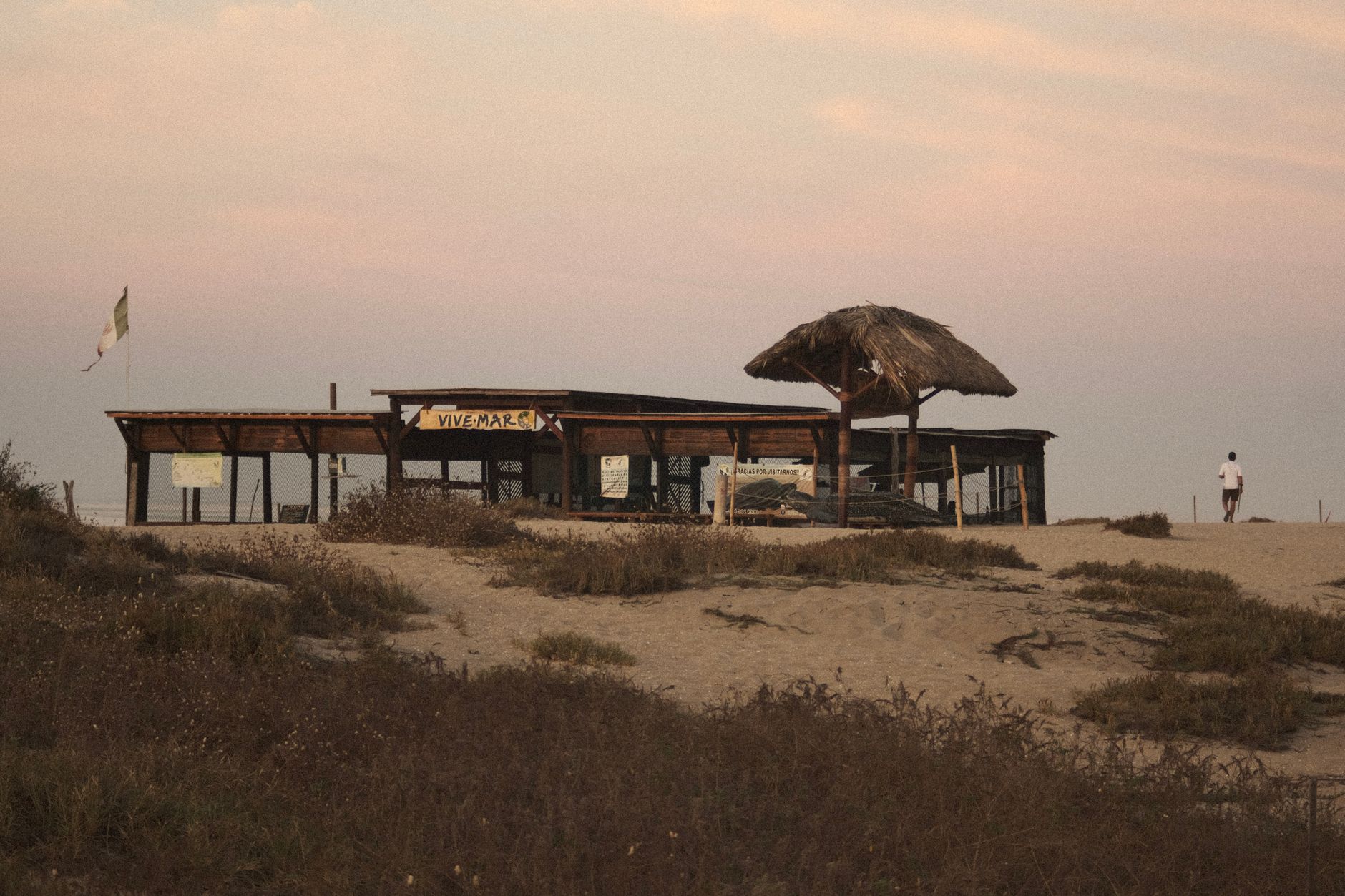 Descubre los Encantos de Costalegre: Barra de Navidad, Tenacatita y Careyes